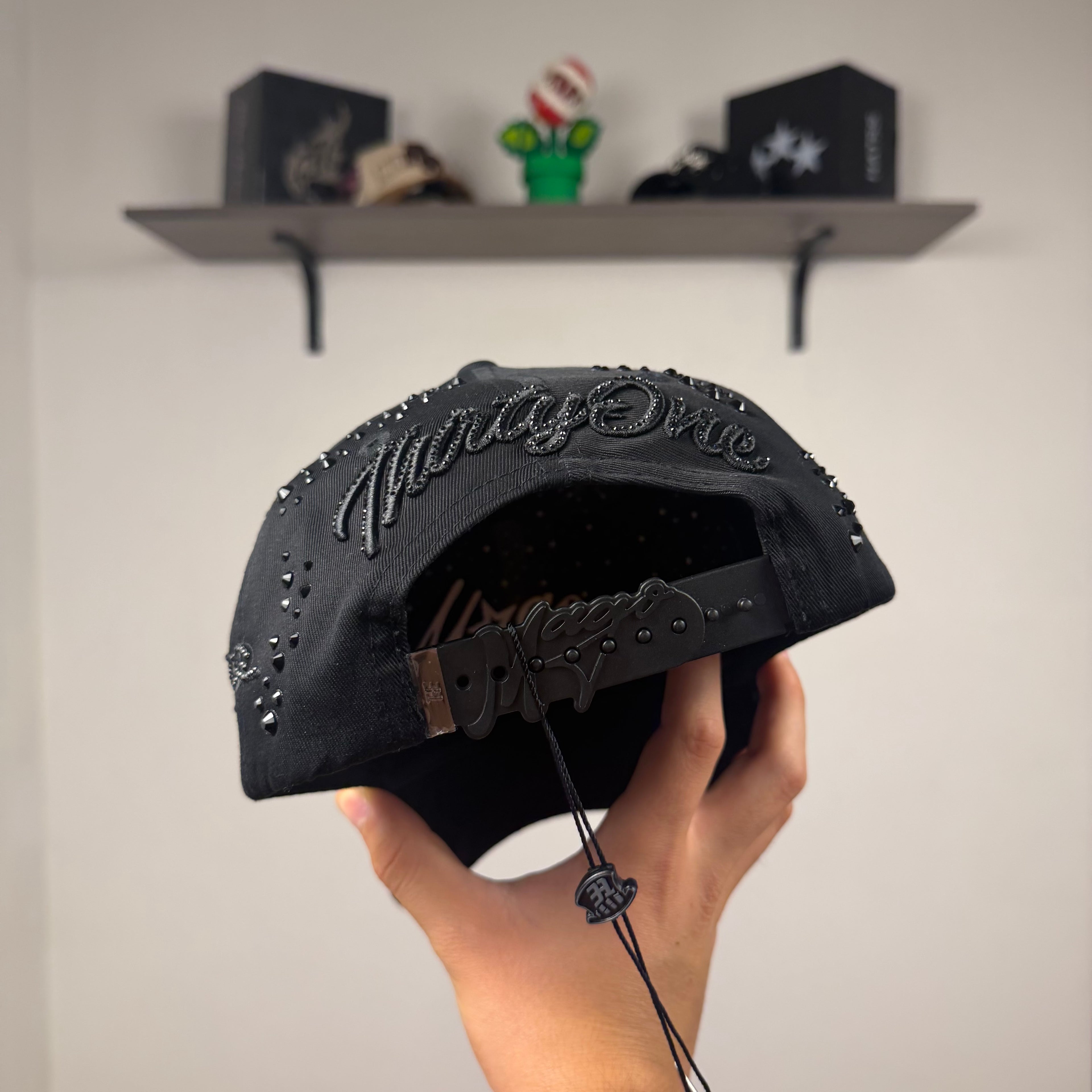 31 HATS “MAGO BLACK”