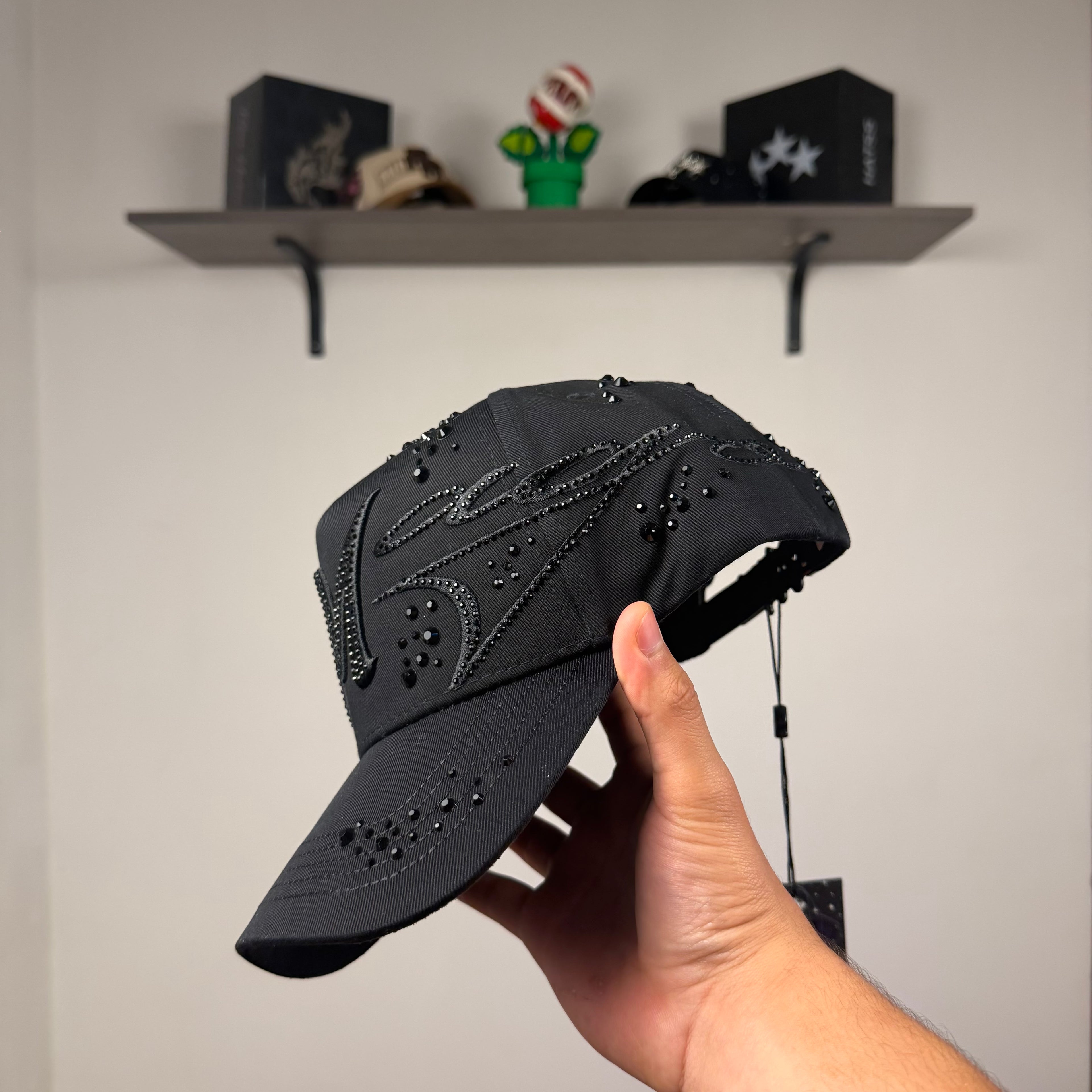 31 HATS “MAGO BLACK”